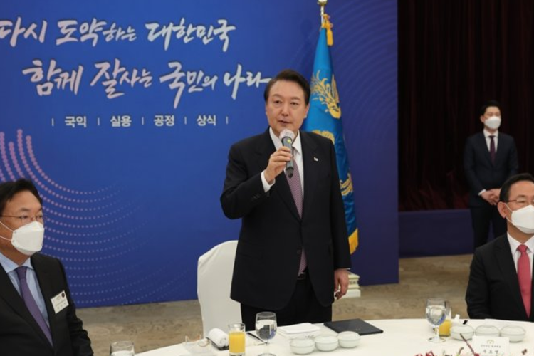 ยุนบอกว่า 'ผู้เห็นอกเห็นใจเกาหลีเหนือ' เป็นศัตรู